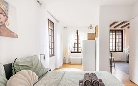 Appartement 2 pièces 36m2, CDG Airport, Disneyland Paris, Asterix, Parc des expo, 10min gare de Chelles, Parking gratuit dans la ville